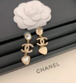 Chanel Pearl Gold Earrings - Image 4