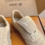 Louis Vuitton Lv Footprint Soccer Beige 1Ahtx8 - Image 4