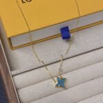 Louis Vuitton Color Blossom Bb Star Pendant Necklace Yellow Gold Q03276 - Image 5