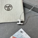 Hermes Mini Pop H Pendant Necklace White And Silver - Image 3