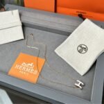 Hermes Mini Pop H Pendant Necklace White And Gold - Image 5