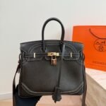 Hermès Birkin 25 Gold Hardware Pebbled Leather Black 25Cm - Image 2