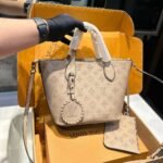 Louis Vuitton Blossom Mahina Bag Beige 21Cm - Image 2