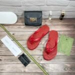 Gucci Women’S Chevron Thong Sandal Hibiscus Red ‎‎Rubber 655463 J8710 6433 - Image 2