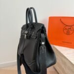 Hermès Birkin 25 Gold Hardware Pebbled Leather Black 25Cm - Image 4