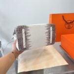 Hermes Birkin 25 Niloticus Crocodile Himalaya Blanc 25Cm - Image 4