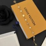 Louis Vuitton Lv Heart Bracelet M1105A - Image 3