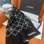 Chanel 25A Quilted Double C Scarf Black 180Cm - Image 5