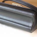 Louis Vuitton Lv Twist MM Handbag Black 23Cm - Image 7