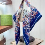 Gucci Interlocking G Floral Print Silk Carré Navy And Red 783157 3G001 4174 - Image 4