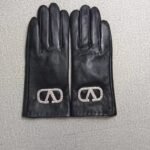 Valentino Garavani Vlogo Signature Black Leather Gloves - Image 5