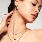 Louis Vuitton Color Blossom Bb Star Necklace Red Gold - Image 5