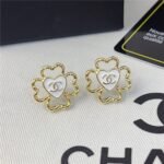 Gift Set: Chanel Flap Bag Camellia Flower White And Four Leaf Clover Heart Earrings - Image 5