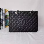 Chanel Grand Shopping Tote Bag Black Caviar Silver Tone Chain 34Cm - Image 2