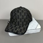 Summer Set: Gucci Horsebit 1955 Original Gg Shoulder Bag Black Ivory And Gg Denim Baseball Hat Black - Image 7