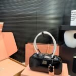 Miumiu Beau Naplak Patent Leather Bag Black 28Cm 5Bb173 Adnt F0002 V Olo - Image 2