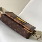 [Super Vip 1:1] Louis Vuitton Trio Messenger Bag Monogram Stripes Brown 25Cm M45965 - Image 5