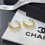 Chanel Earrings Cc Gold - Image 4