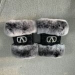 Valentino Garavani Vlogo Signature Fingerless Black Gloves With Fur Trim - Image 2