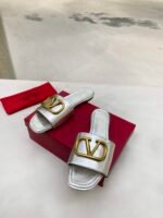 Valentino Garavani Vlogo Signature Slide Sandal Silver - Image 4