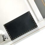 Valentino Garavani Rockstud Raffia Clutch Bag In Black 28Cm - Image 3