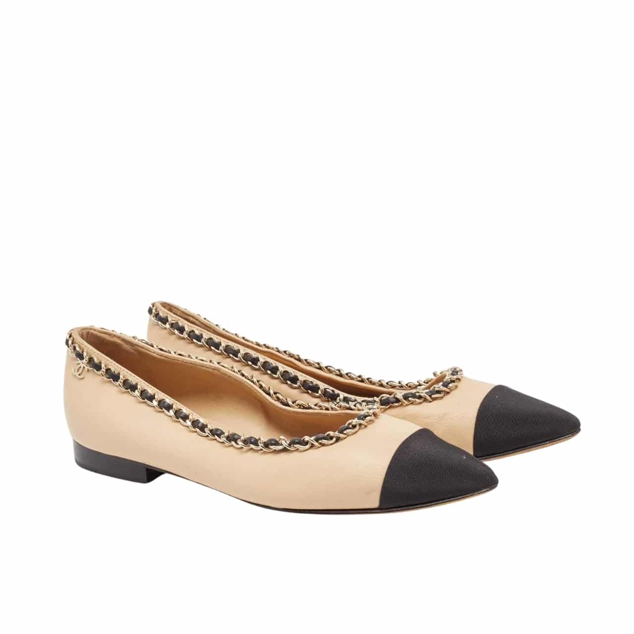 85-1-5 Chanel Leather And Fabric Cc Chain Link Ballet Flats Beige And Black - Image 1
