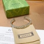 Gucci Silver Interlocking G Cuff Bracelet - Image 4