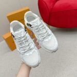 Louis Vuitton Lv Olympia Sneaker Blanc 1Ahoeu - Image 6