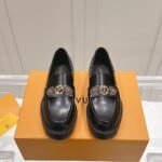 Louis Vuitton District Flat Loafer Black 1Aibyh - Image 2