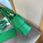 Bottega Veneta Small Arco Tote Green 24Cm - Image 3