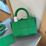 Bottega Veneta Small Arco Tote Green 24Cm - Image 2