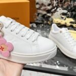 Louis Vuitton Time Out Sneaker White 1Aguwq - Image 7