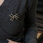 Chanel Brooch Metal Resin And Strass Gold Abg399 B21903 U3573 - Image 6