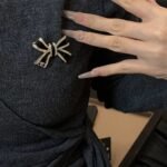 Chanel Brooch Metal Resin And Strass Gold Abg399 B21903 U3573 - Image 7