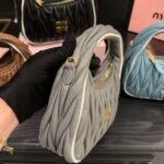 Miumiu Wander Matelassé Bag Marble Gray And White 20Cm 5Bc125 2Ibs F0Rxg V Oof - Image 5