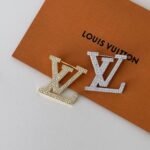 Louis Vuitton Crystal Brooch Gold - Image 5