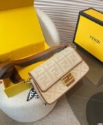 Fendi Baguette Natural Straw Bag With Ff Embroidery 26Cm 8Br600Ap4Mf1Lmp - Image 4