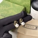 Gucci Blondie Resin Pearl Earrings In Yellow Gold Tone Metal 797497 Jcf27 8062 - Image 2