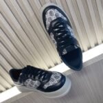 Gucci Men’S Gg Trainer Supreme Canvas Black ‎669582 Aacod 1072 - Image 2