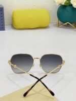 Gucci Square Frame Sunglasses Gold Metal Frame ‎648494 I3330 8012 - Image 6