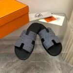 Hermes Izmir Sandal Noir Blanc H231806Zh11390 - Image 5