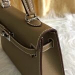 Hermes Kelly Sellier Epsom Silver Hardware Etoupe 22Cm - Image 9