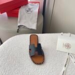 Hermès Oran Sandals Stitching In Black And Brown - Image 3