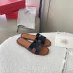 Hermès Oran Sandals Stitching In Black And Brown - Image 2