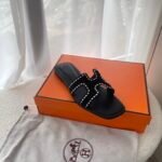 Hermes Oran Sandal Noir H232161Zv02350 - Image 5