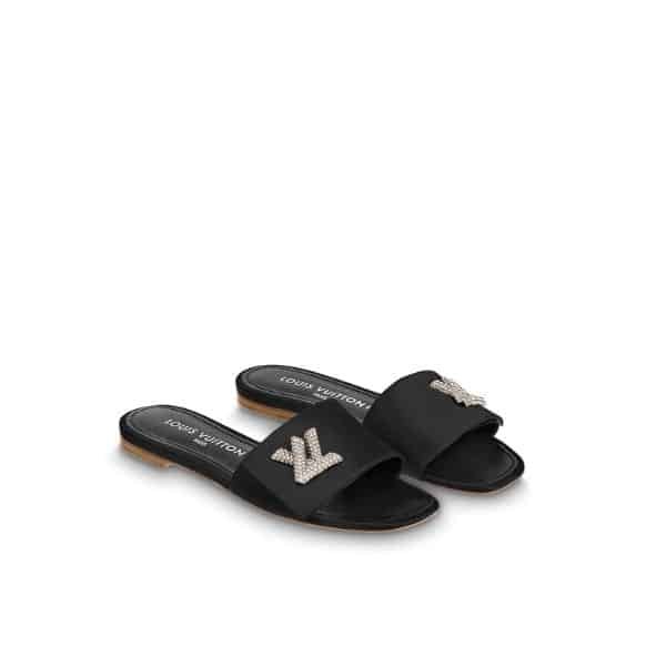 xr:d:DAFlwUe568M:5,j:6745659697385272957,t:23061401 Louis Vuitton Shake Flat Mule Black 1Ab10Y - Image 1