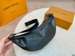 Louis Vuitton Hamac Bag Epi Leather Black 39Cm M25225 - Image 4