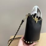 Valentino Rockstud Crossbody Pouch In Grainy Calfskin Black 16Cm 5W2P0W31Vsh 0No - Image 4