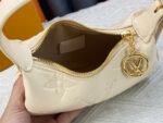 Louis Vuitton Mini Moon White 20Cm M82519 - Image 10