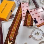 Louis Vuitton Minimalle Bandeau Pink Brown 120Cm - Image 5